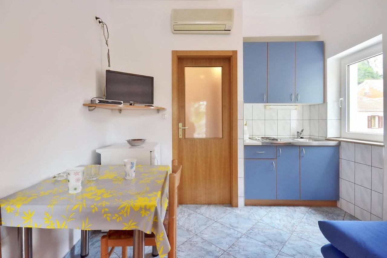 Omis - Michy Apartments Екстер'єр фото