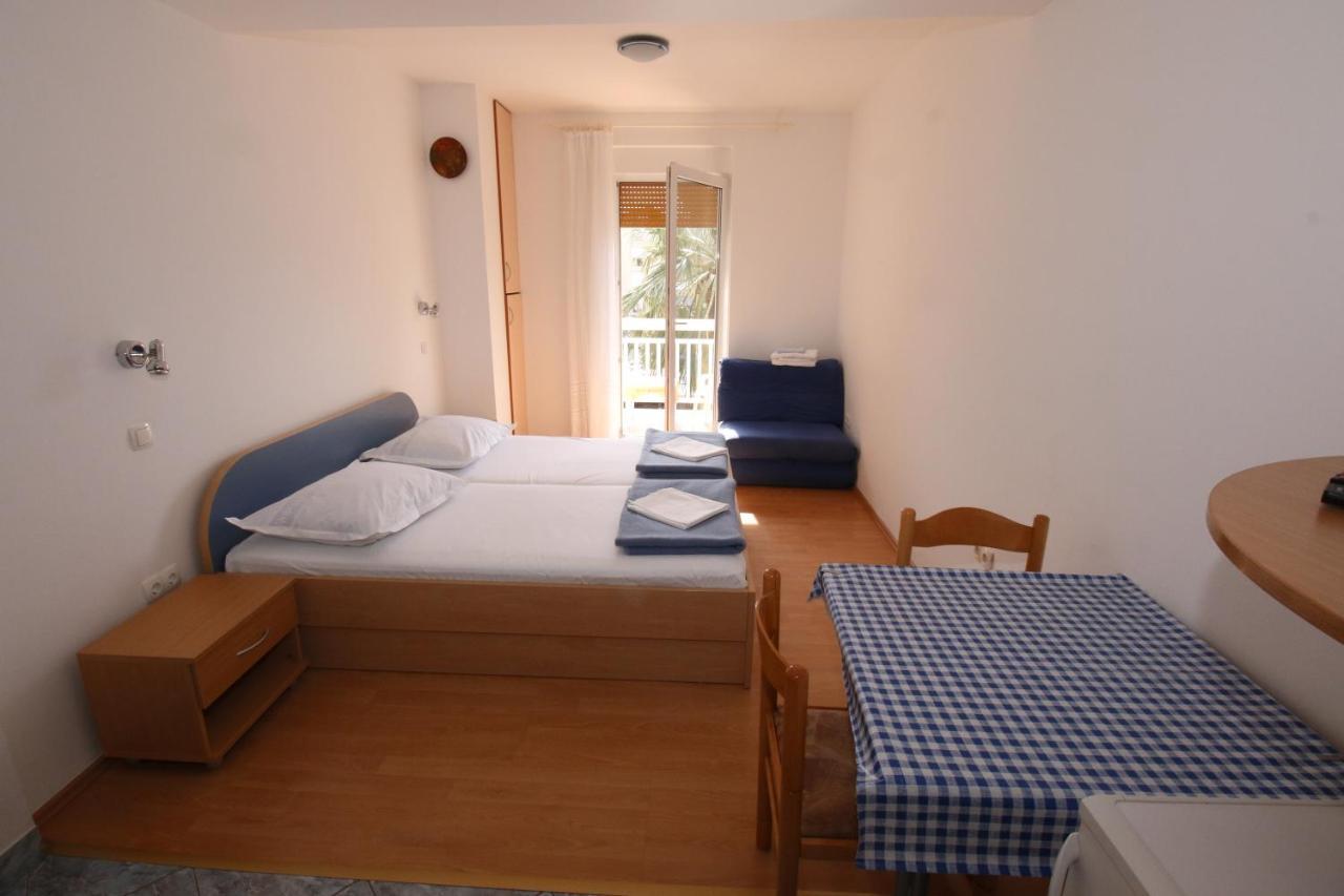 Omis - Michy Apartments Екстер'єр фото