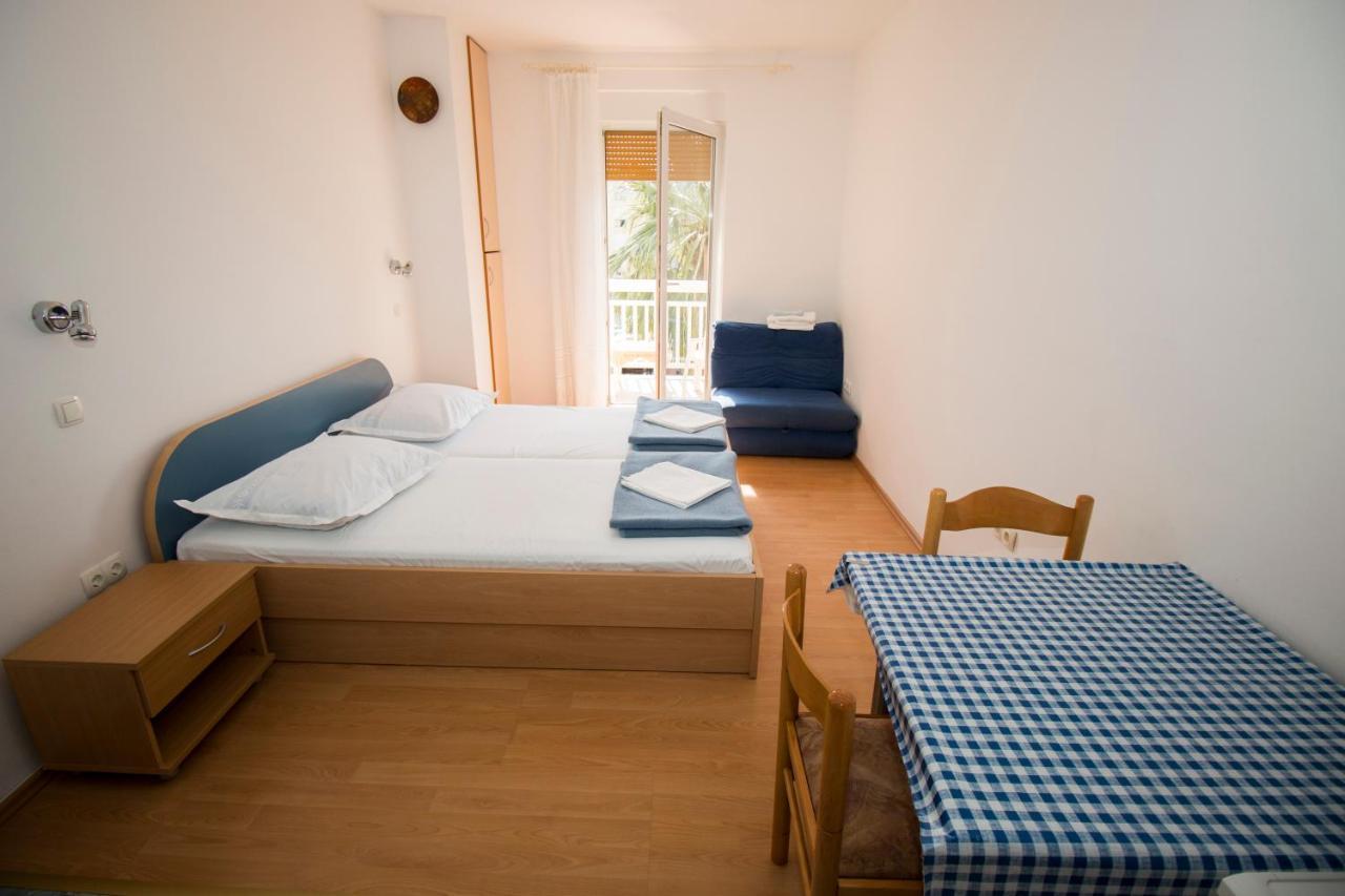 Omis - Michy Apartments Екстер'єр фото