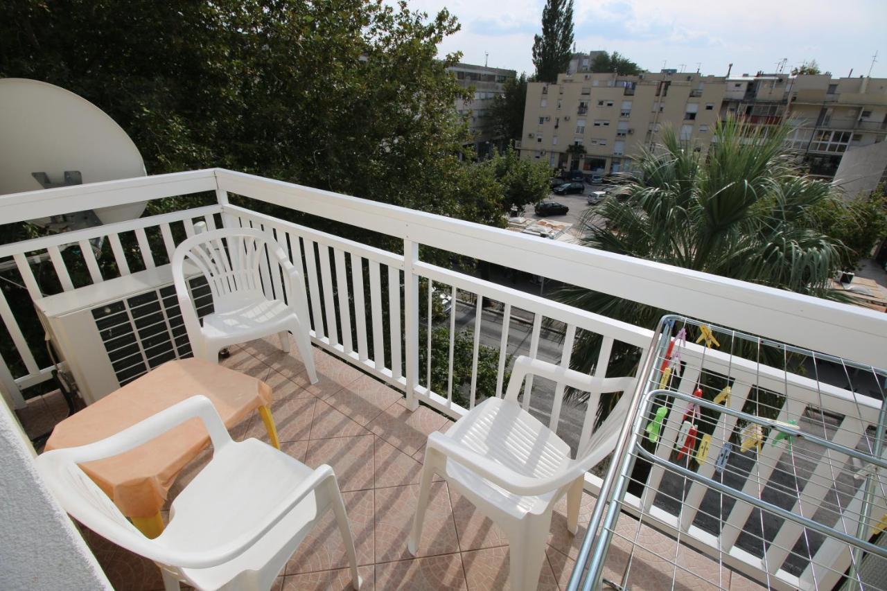 Omis - Michy Apartments Екстер'єр фото