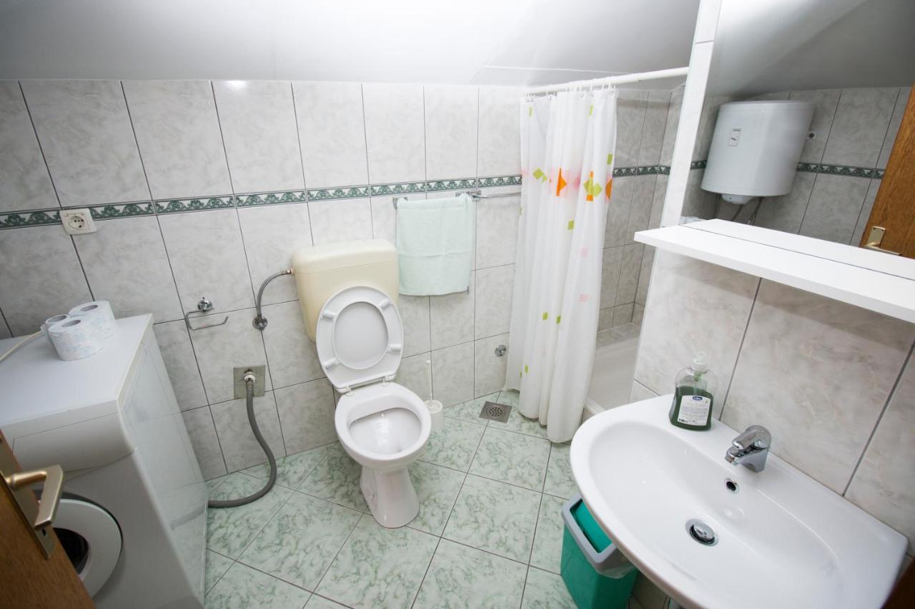 Omis - Michy Apartments Екстер'єр фото