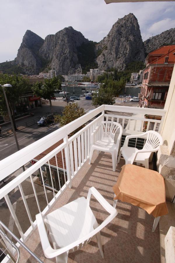 Omis - Michy Apartments Екстер'єр фото