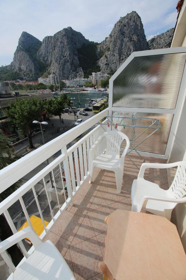Omis - Michy Apartments Екстер'єр фото