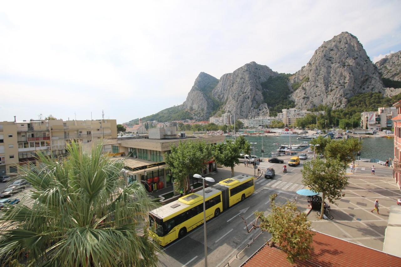 Omis - Michy Apartments Екстер'єр фото